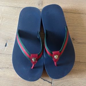 GUCCI UNISEX SANDALS!!!! So adorable for men and women. BLUE RED WHITE STRIPE